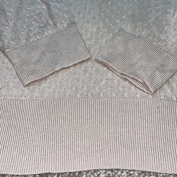 4/$24🦩 H&M Wool Sweater Cable Knit Lightweight - Picture 7 of 9